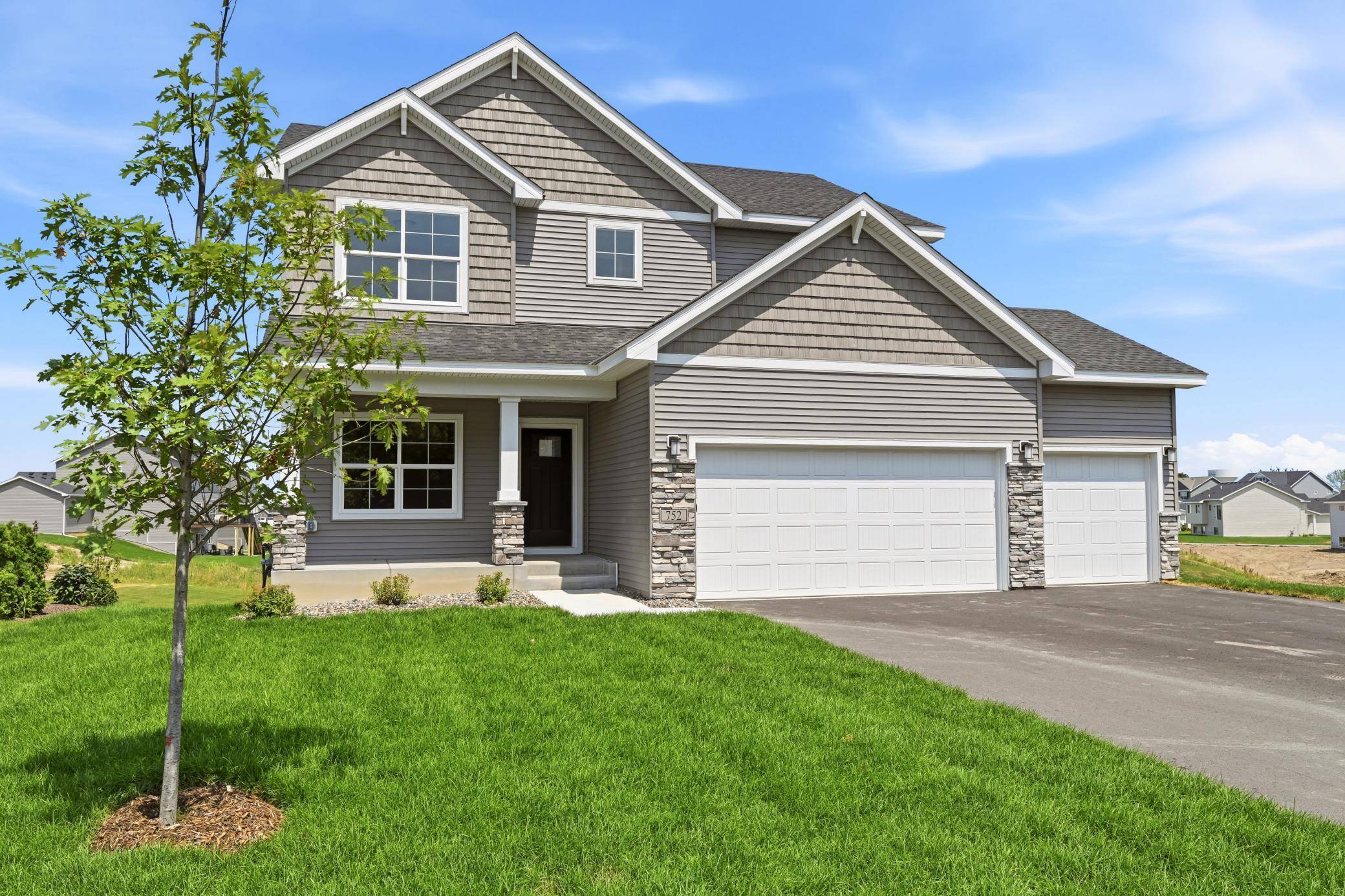 752 Rosebud LN, Delano, MN 55328