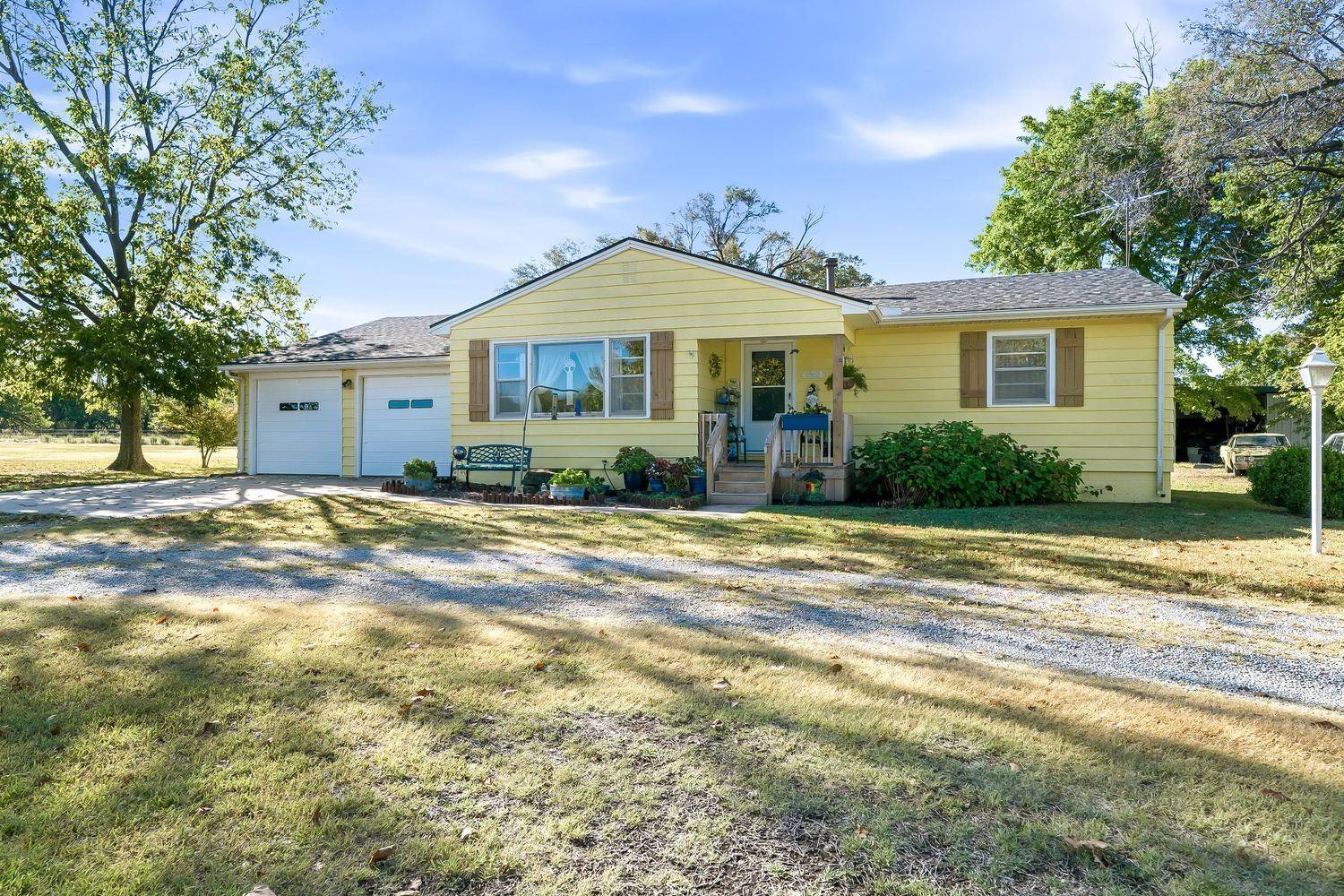 3861 SW 100th, Augusta, KS 67010-8236