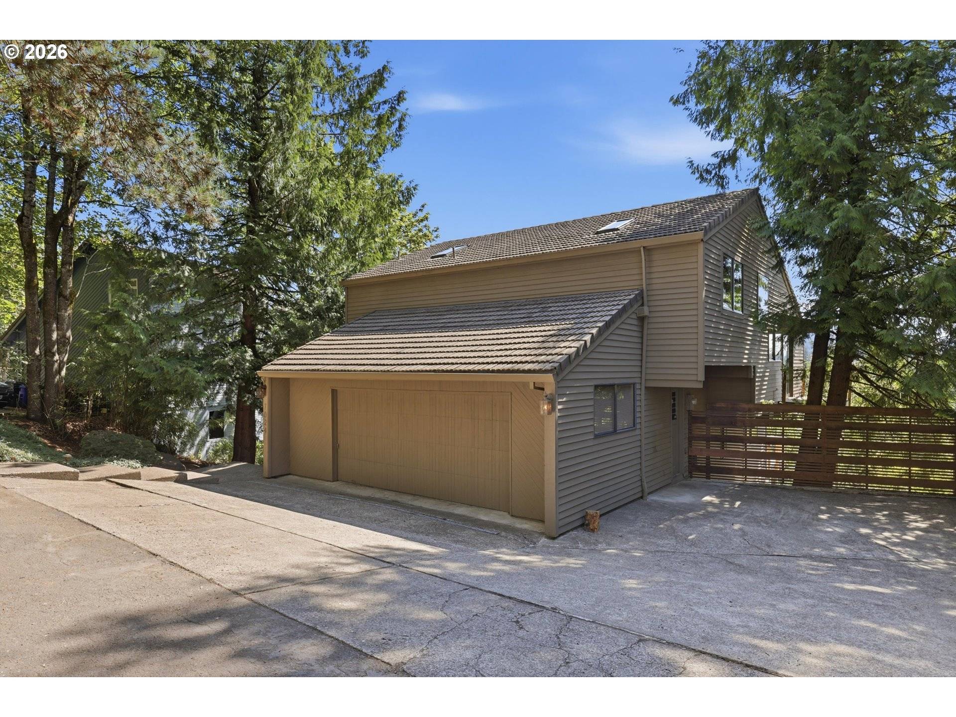 7024 SW CANYON DR, Portland, OR 97225