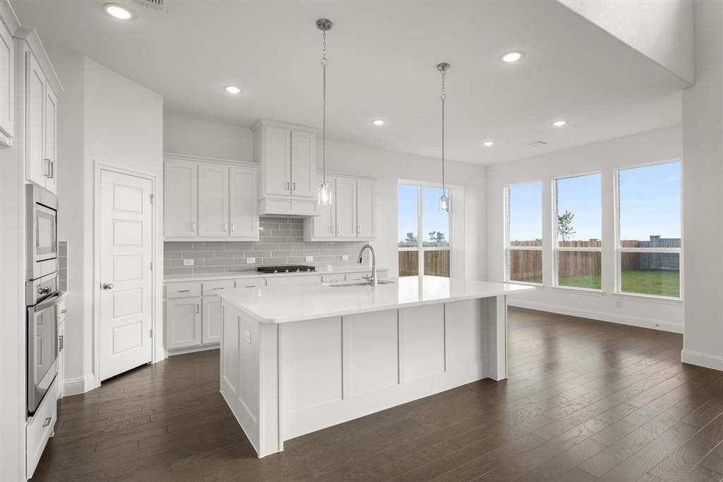 764 Texas Thistle Road, Waxahachie, TX 75165