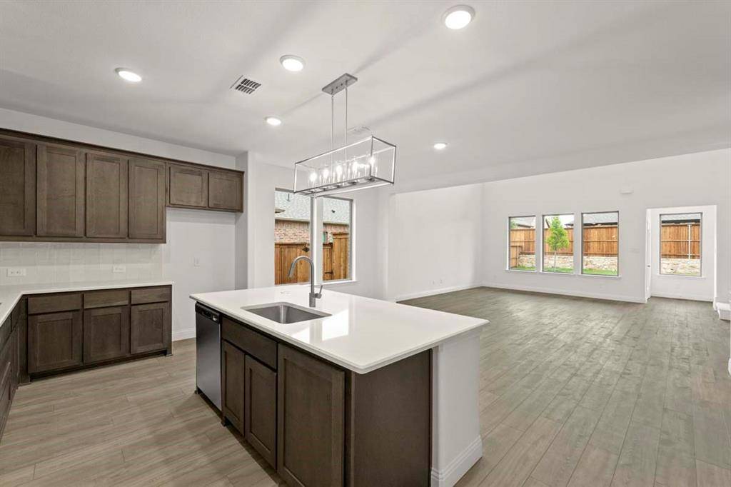 1443 Canadian Lane, Van Alstyne, TX 75495