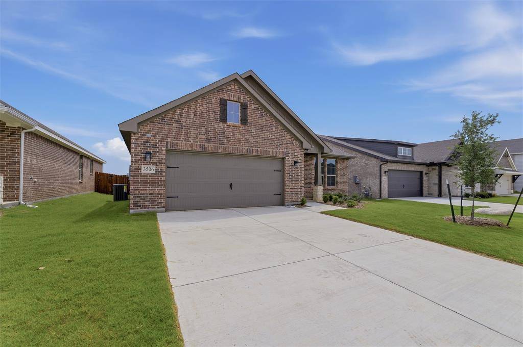 3506 Helena Street, Gainesville, TX 76240