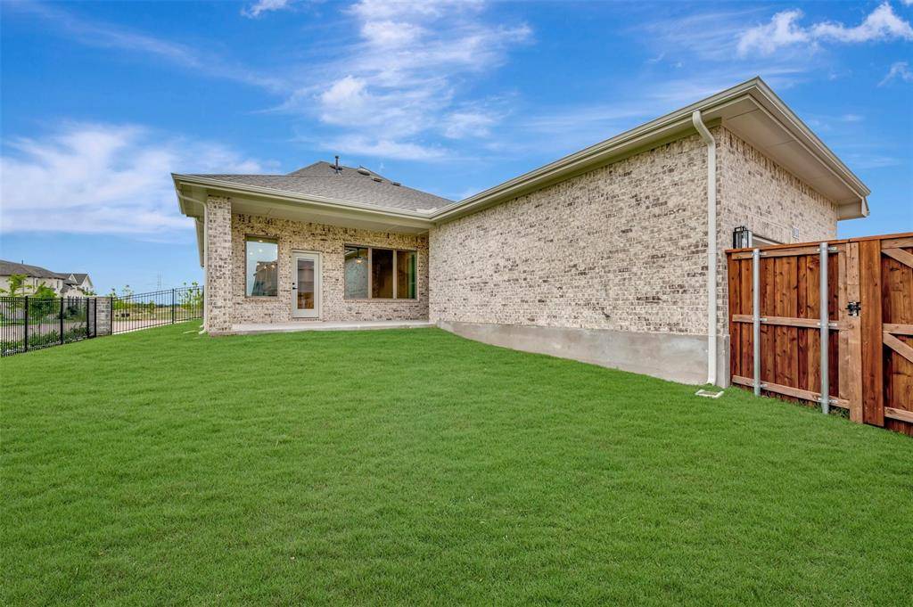 1100 Painted Lady Drive, Crowley, TX 76036