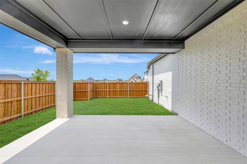 9308 Persimmon Lane, Mesquite, TX 75126