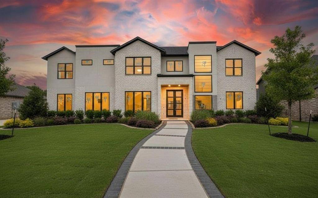 3807 Pallos Verdas Drive, Dallas, TX 75229