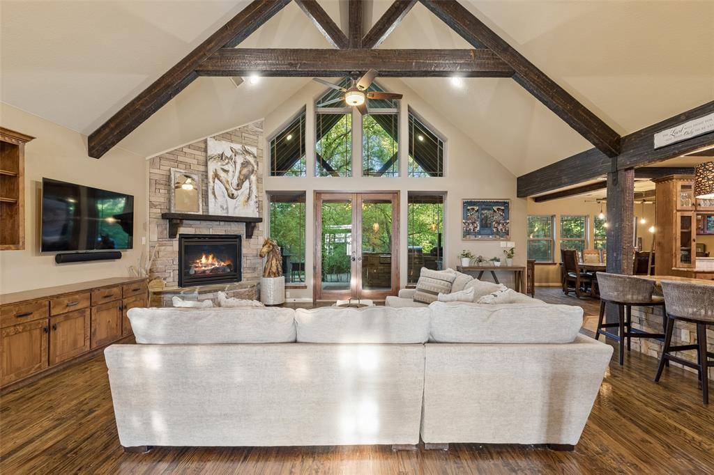 1402 Lakeview Boulevard, Denton, TX 76208