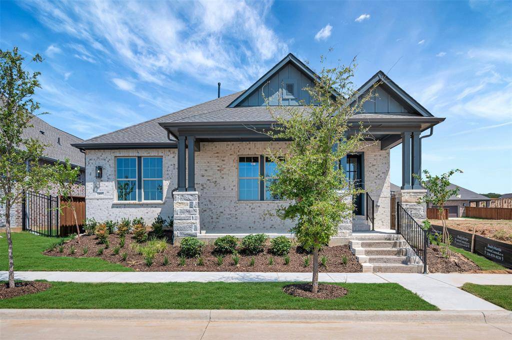 2097 Pine Grove Lane, Arlington, TX 76005