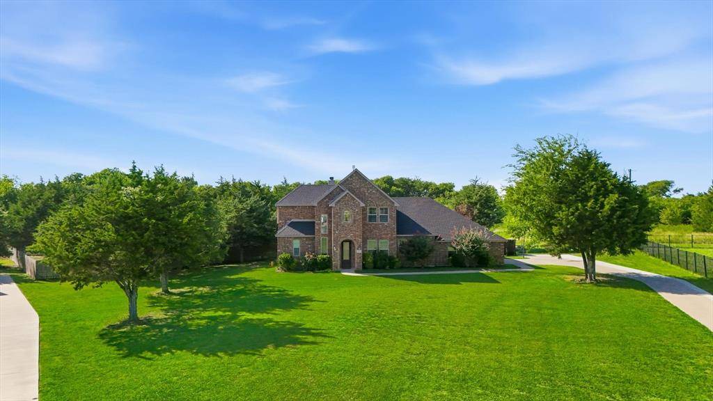 160 Kelly Drive, Waxahachie, TX 75167