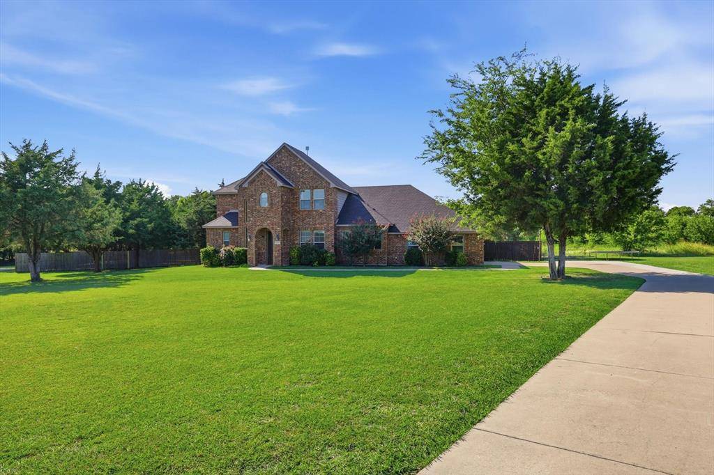 160 Kelly Drive, Waxahachie, TX 75167