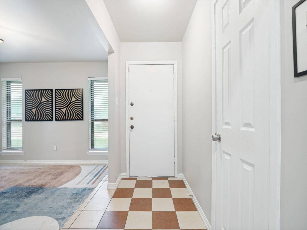 2111 Meredith Lane, Richardson, TX 75081