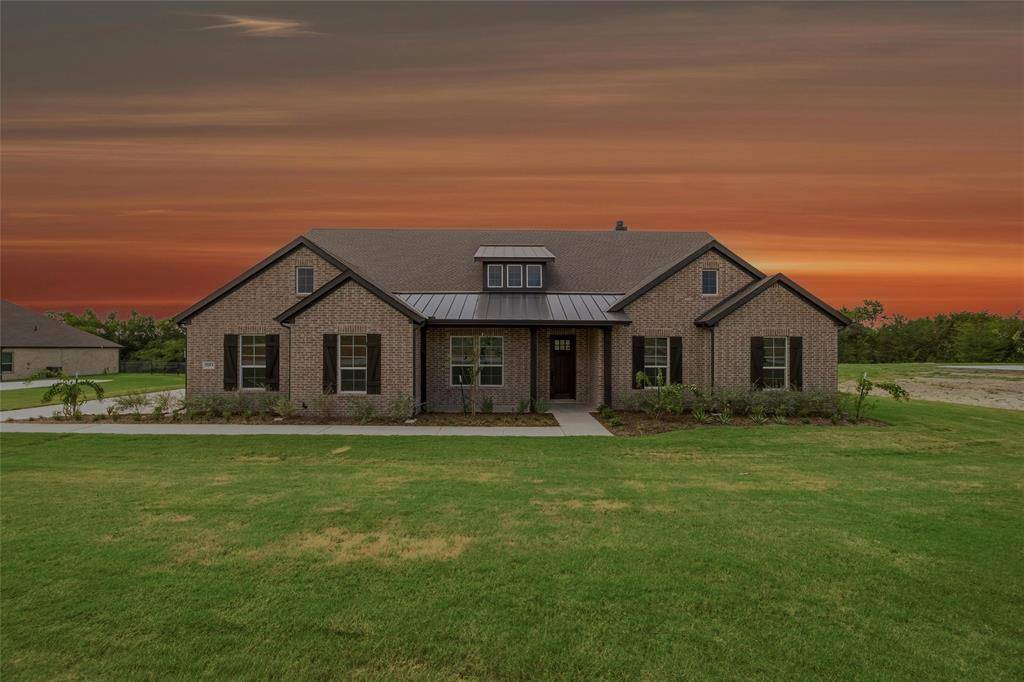 903 Perrin Lane, Van Alstyne, TX 75495