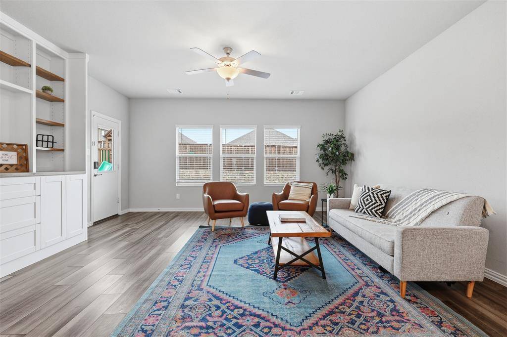 5725 Castle Peak Bend, Fort Worth, TX 76126