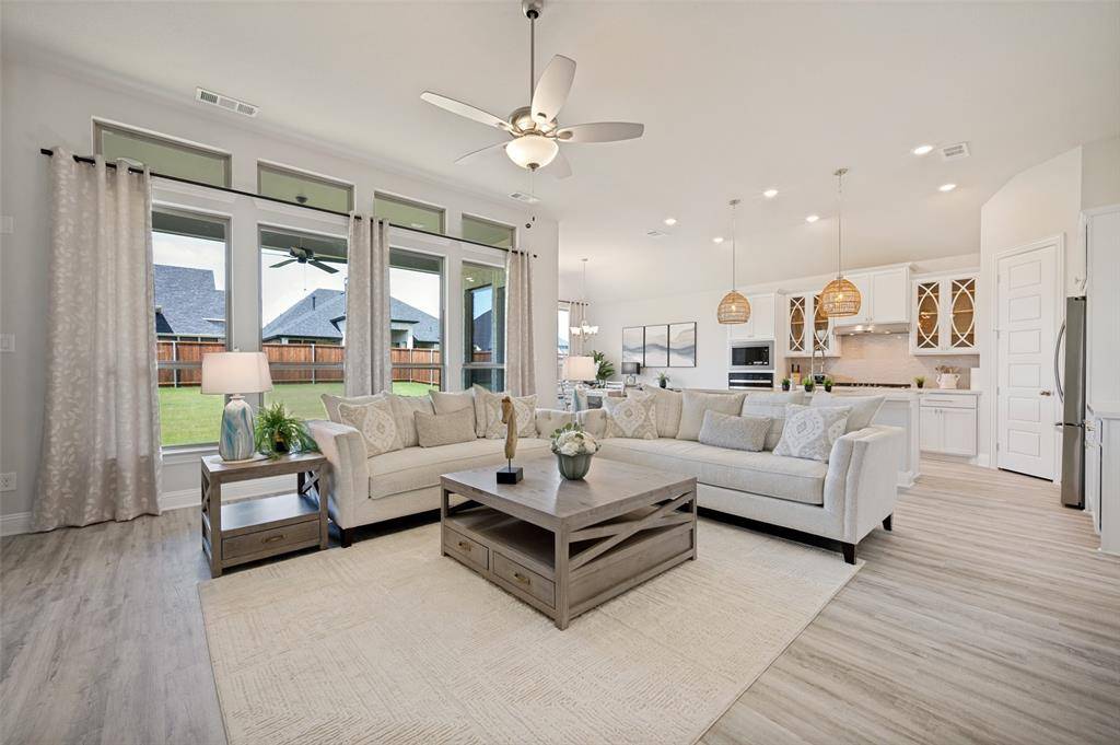 4212 Clydesdale Drive, Aubrey, TX 76227