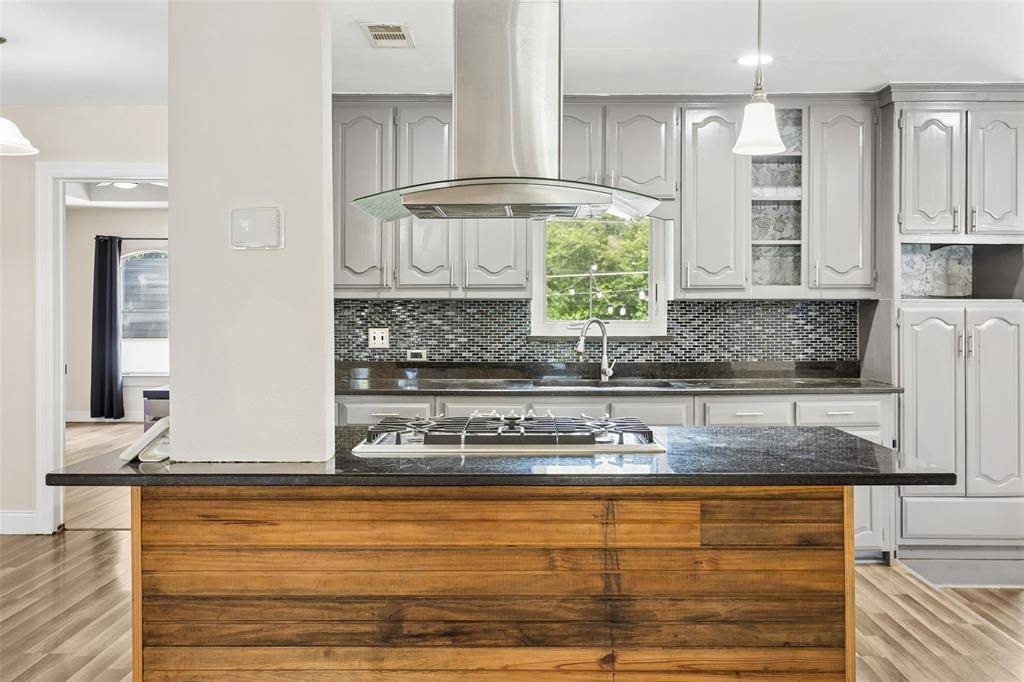 3411 Gibsondell Avenue, Dallas, TX 75211