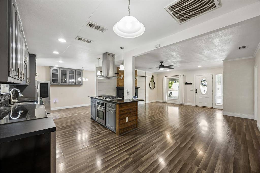 3411 Gibsondell Avenue, Dallas, TX 75211