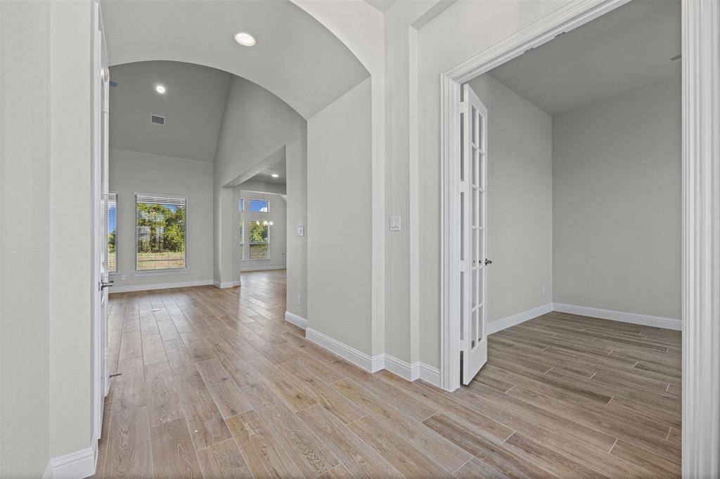 157 Lila Lake Drive, Waxahachie, TX 75165