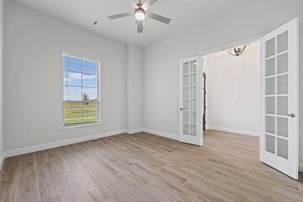 157 Lila Lake Drive, Waxahachie, TX 75165