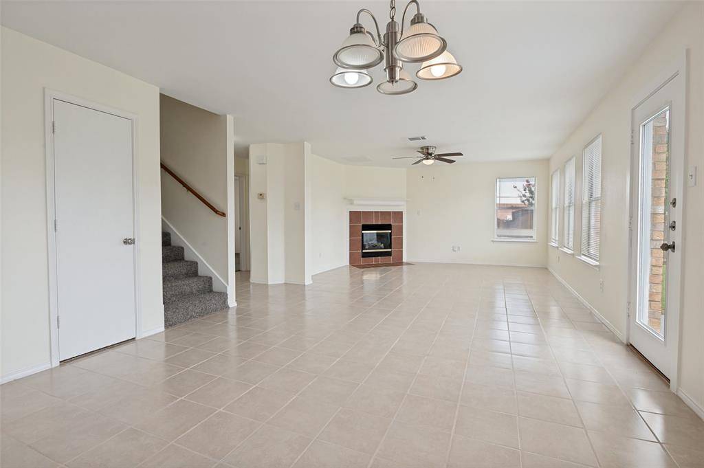 218 Jacob Court, Glenn Heights, TX 75154