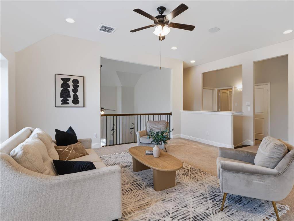 291 Moorland Drive, Richardson, TX 75080