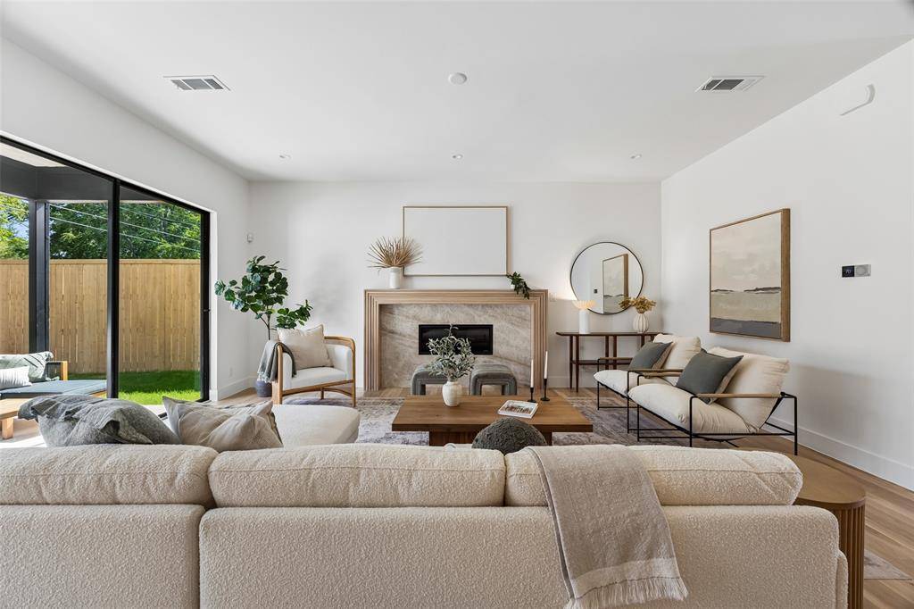 4727 March Avenue, Dallas, TX 75209