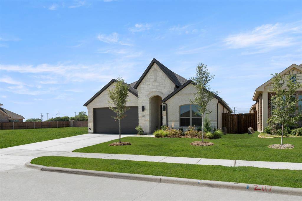2115 Pennywell Drive, Mansfield, TX 76084