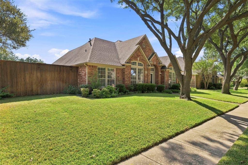 2910 Live Oak Drive, Rowlett, TX 75088