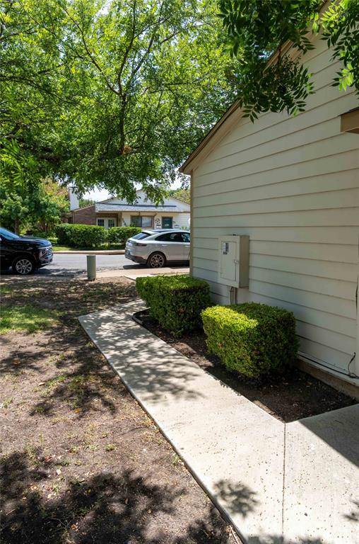 13769 Brookgreen Circle, Dallas, TX 75240
