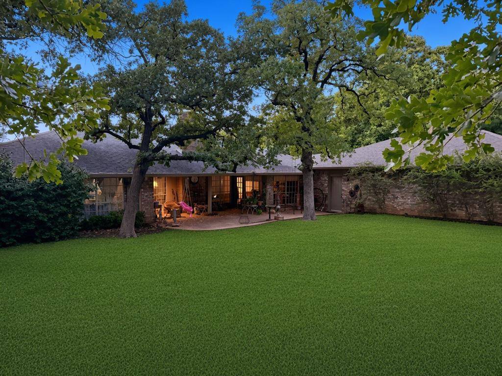 2901 Montecito Drive, Denton, TX 76205
