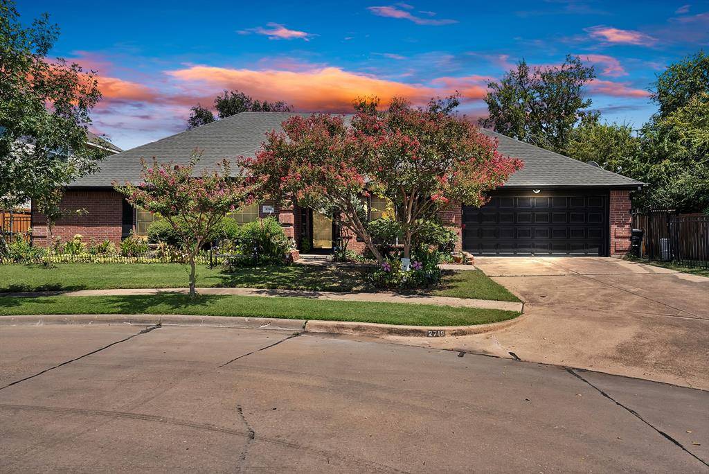 2716 Rochelle Point, Irving, TX 75062