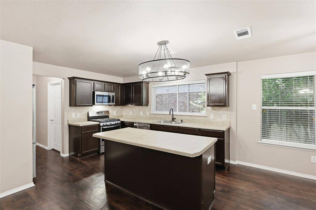 218 Mulberry Drive, Fate, TX 75087