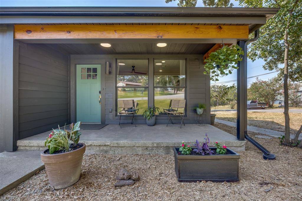 1530 W Chestnut Street, Denison, TX 75020
