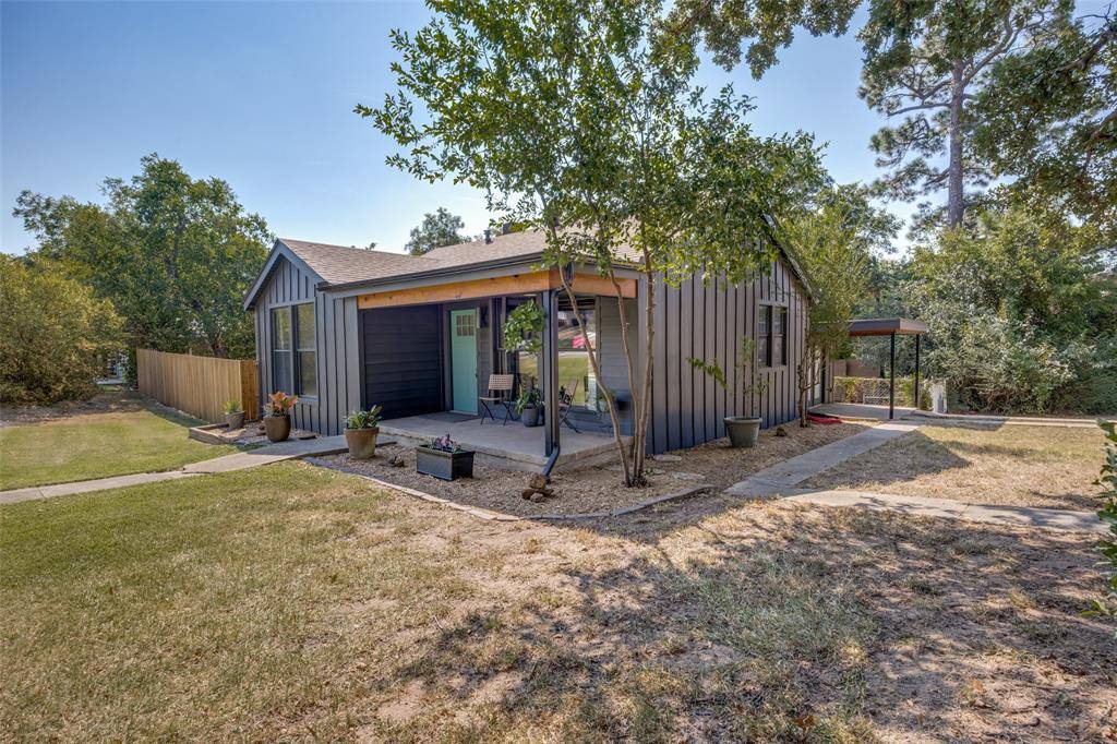 1530 W Chestnut Street, Denison, TX 75020