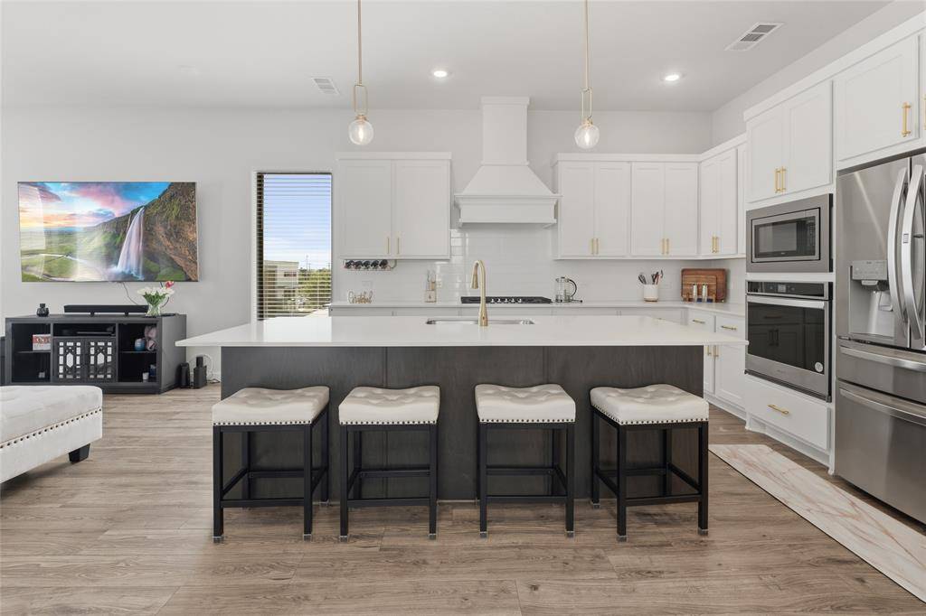 2280 Rook Drive, Dallas, TX 75211