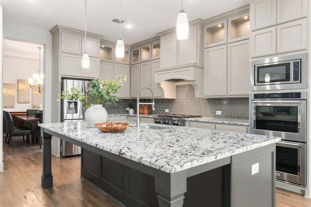 3923 Idlebrook Drive, Frisco, TX 75034