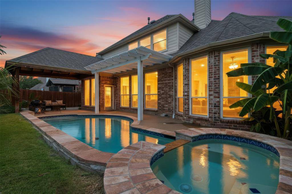 1807 Lake Glen Trail, Mansfield, TX 76063