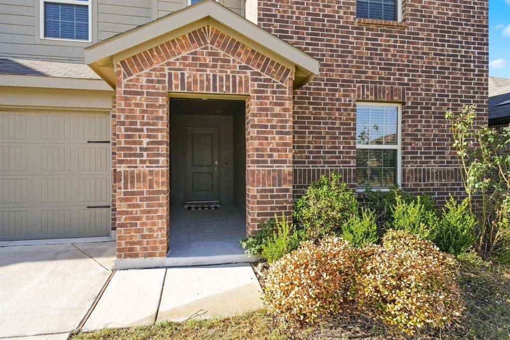 1432 Briar Hill Drive, Denton, TX 76207