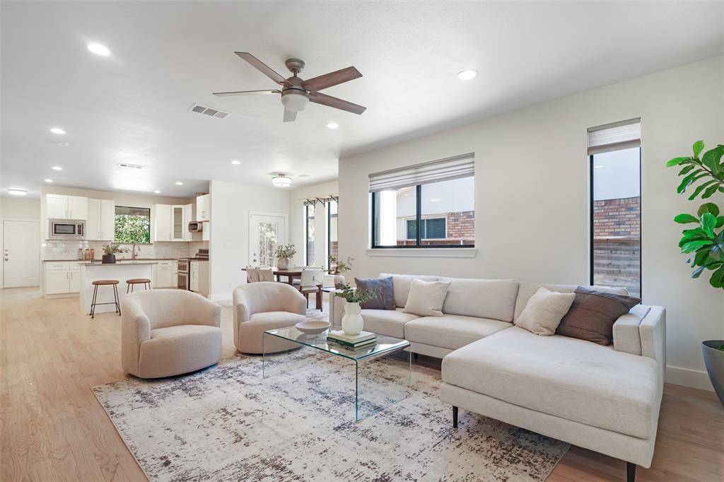10827 Wallbrook Drive, Dallas, TX 75238