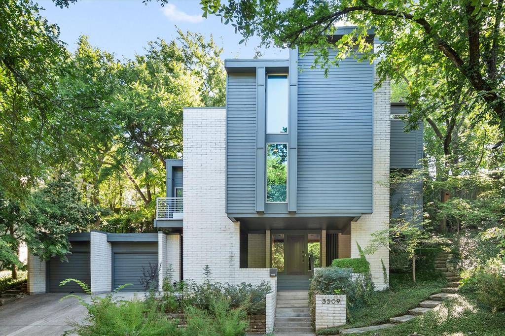 3509 Bellaire Park Court, Fort Worth, TX 76109