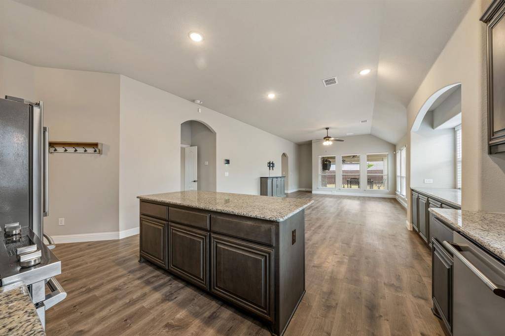 129 Sundance Circle, Waxahachie, TX 75165