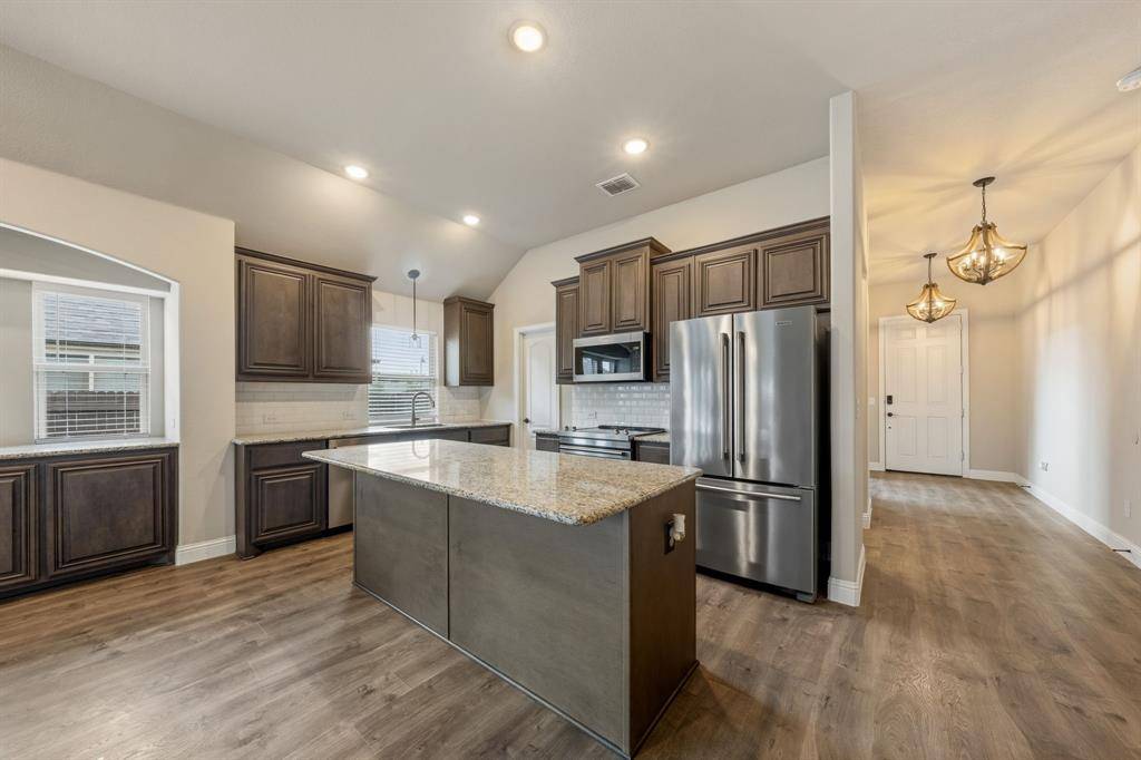 129 Sundance Circle, Waxahachie, TX 75165