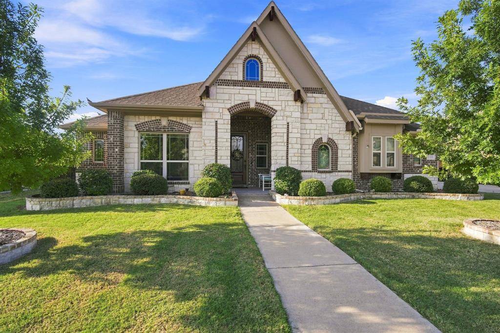 518 Stillwater Drive, Waxahachie, TX 75165