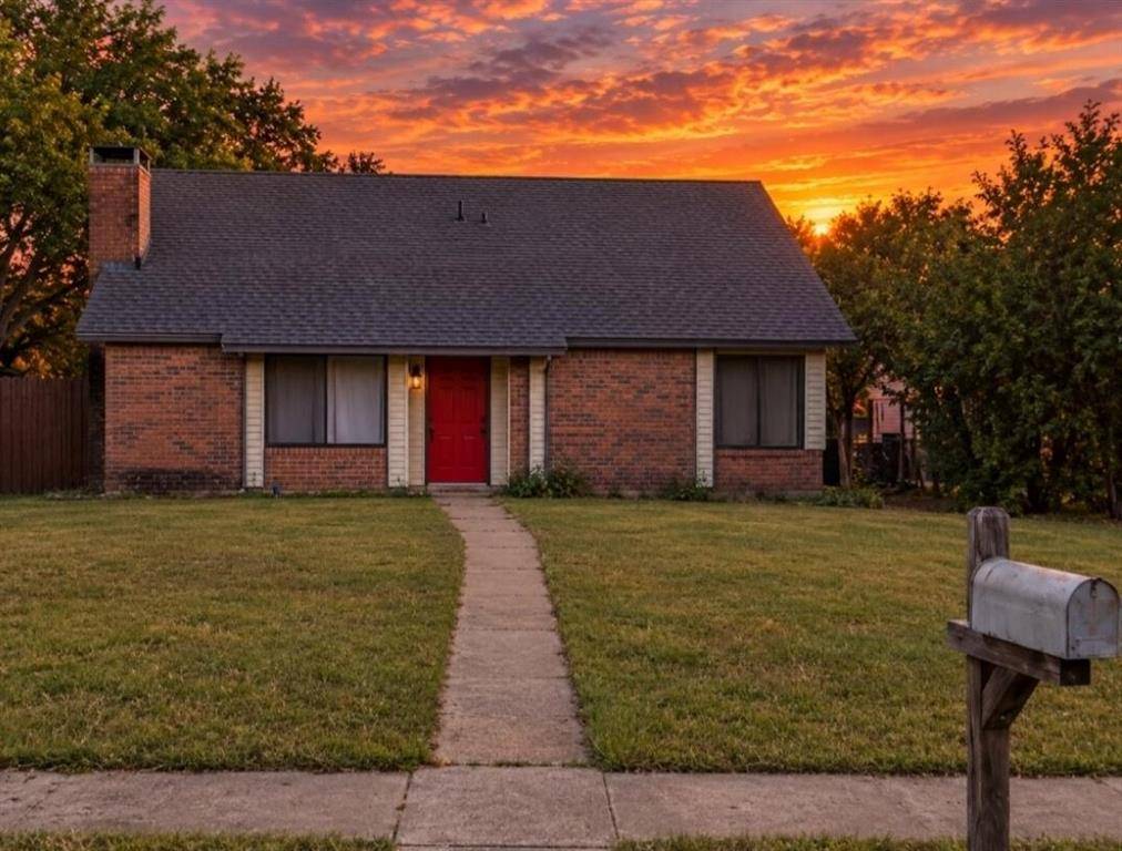 2926 Bonanza Lane, Garland, TX 75042