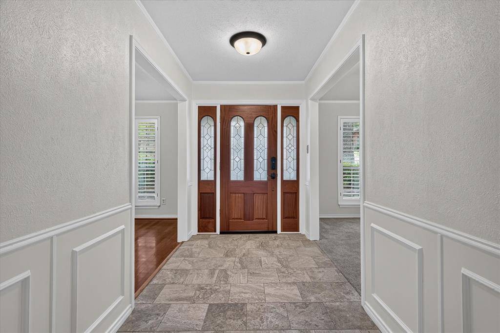 2201 Adams Drive, Arlington, TX 76011