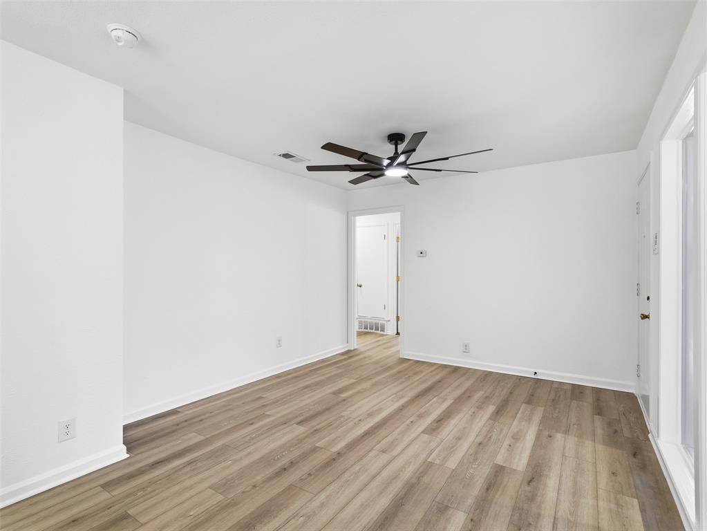 2939 Hillglenn Road, Dallas, TX 75228