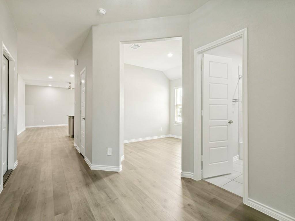 9704 Autumn Leaves Lane, Aubrey, TX 76227