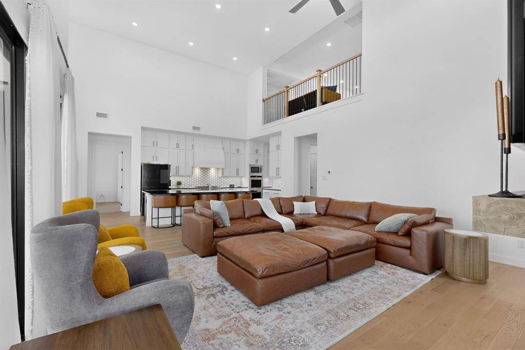 1212 Olive Drive, Mansfield, TX 76063