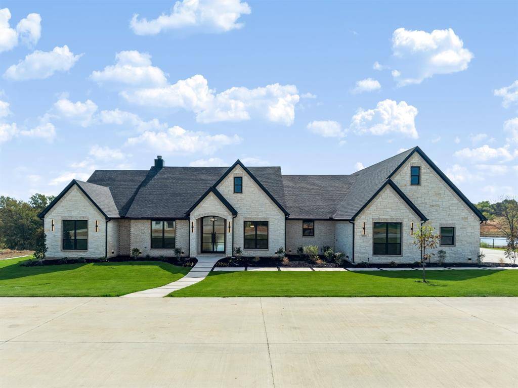 153 Red Bird Lane, Bells, TX 75414