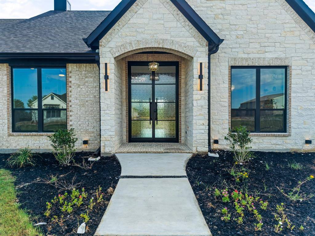 153 Red Bird Lane, Bells, TX 75414