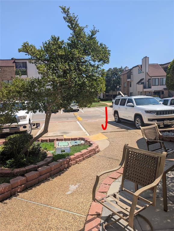 2310 Balsam Drive #B206, Arlington, TX 76006