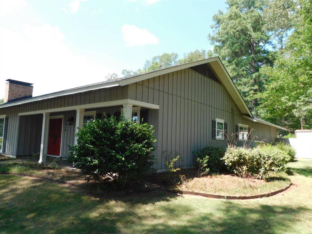 1014 Janice Drive, Springhill, LA 71075